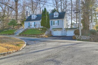 199 S Rd in White Plains, NY - Building Photo - Building Photo