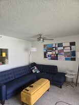 10 E Ontario St, Unit Jamies place in Chicago, IL - Building Photo