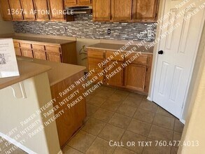 13674 Afton Cir in Victorville, CA - Building Photo - Building Photo