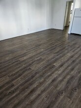 4323 Van Nuys Blvd, Unit 5 in Los Angeles, CA - Building Photo - Building Photo