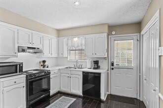 553 Westhaven Blvd in Baton Rouge, LA - Building Photo - Building Photo