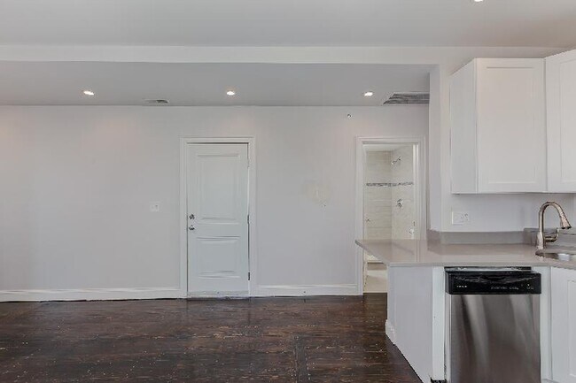 998 Tremont St, Unit #1 in Boston, MA - Building Photo - Building Photo