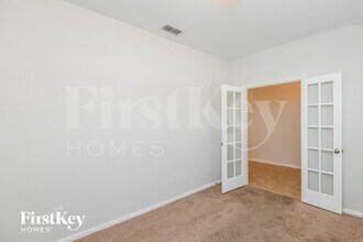 10117 Clemmons Rd in White Settlement, TX - Foto de edificio - Building Photo