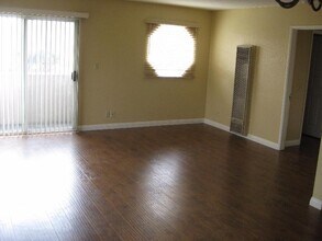 1539 W 206th St, Unit D in Torrance, CA - Building Photo - Building Photo