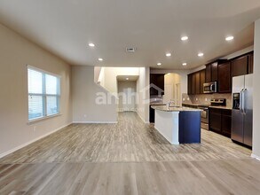 10450 Rosewood Creek in San Antonio, TX - Building Photo - Building Photo