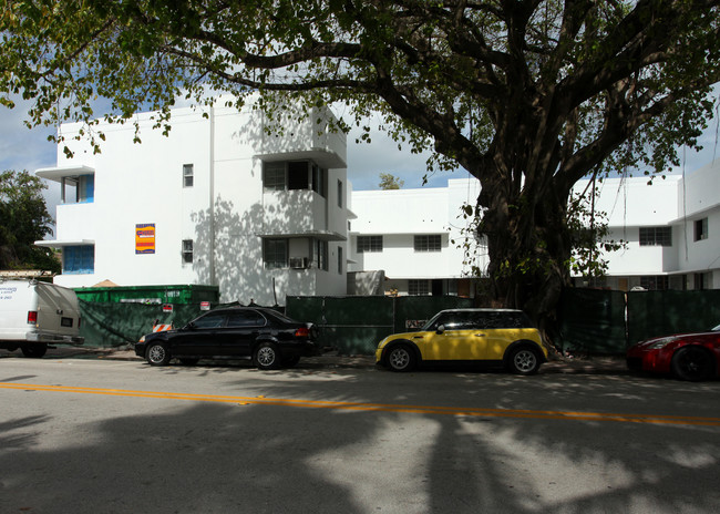 Alexandria Apartments in Miami Beach, FL - Building Photo - Building Photo