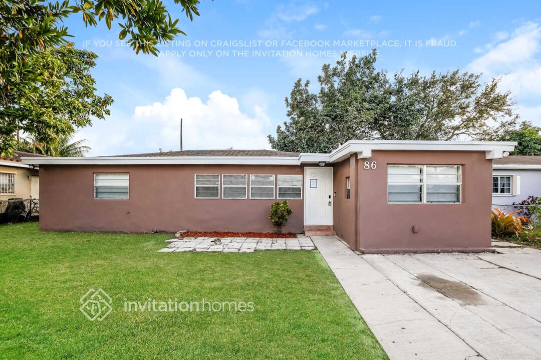 86 NE 171st Terrace in North Miami Beach, FL - Building Photo