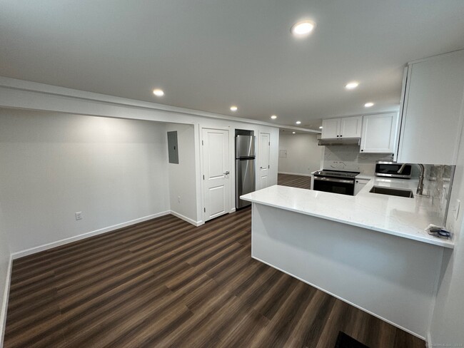 41 Coolidge Ave in Stamford, CT - Building Photo - Building Photo