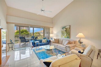 7654 Pebble Creek Cir in Naples, FL - Building Photo - Building Photo