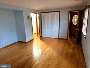 5052 Lakeland Ct in Woodbridge, VA - Building Photo - Building Photo