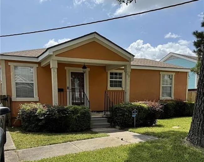 property at 5165 Mandeville St