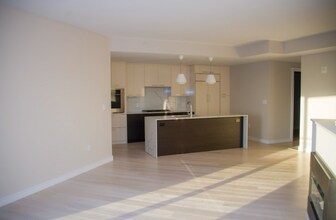 110 Broad St, Unit 1002 in Boston, MA - Building Photo - Building Photo
