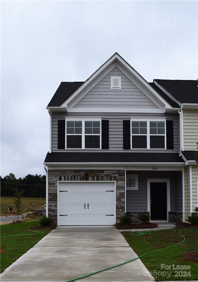 8129 Sheffield Dr. in Sherrills Ford, NC - Building Photo - Building Photo