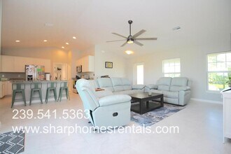 3007 NW 11th St in Cape Coral, FL - Building Photo - Building Photo