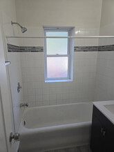 3825 N Greenview Ave, Unit 3E in Chicago, IL - Building Photo - Building Photo