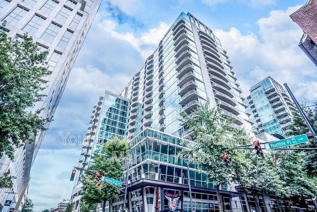 property at 923 Peachtree St NE