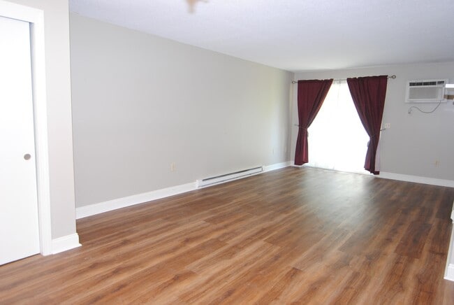 124 Eastern Ave in Manchester, NH - Building Photo - Building Photo
