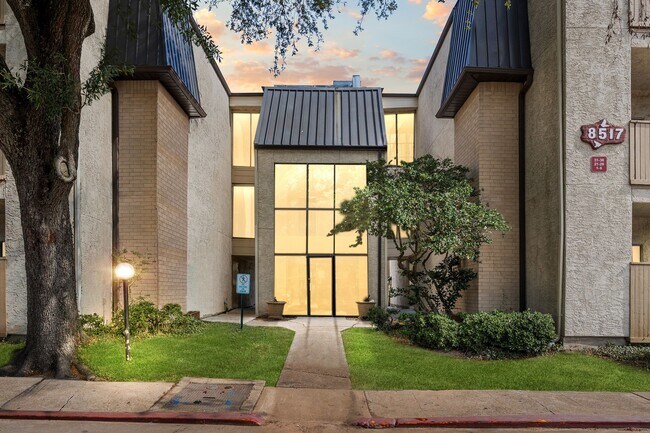 8517 Hearth Dr in Houston, TX - Building Photo - Building Photo