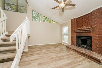 1115 Hemlock Ct in Desoto, TX - Building Photo - Building Photo