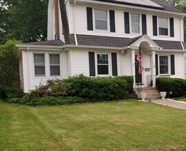 91 Fennbrook rd in West Hartford, CT - Foto de edificio - Building Photo