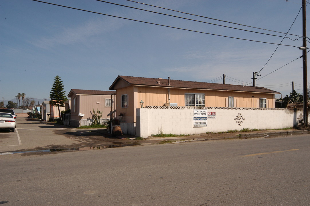 Sunshine Manor Mobilehome Park in Oxnard, CA - Building Photo