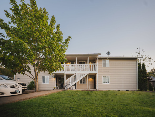 Summerpark Apartments in Salem, OR - Building Photo - Building Photo