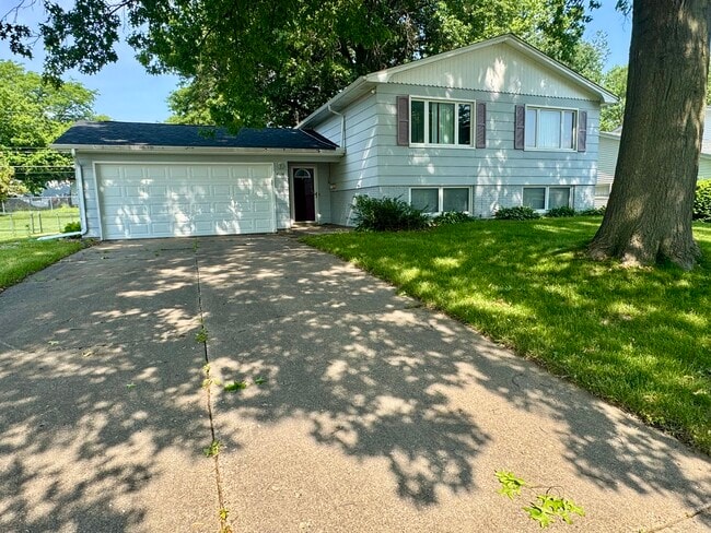 property at 4624 N Main St
