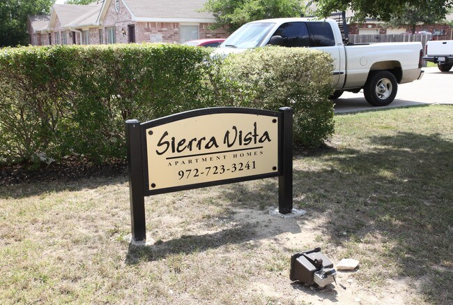 Sierra Vista in Midlothian, TX - Building Photo - Building Photo