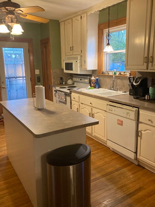 35766 Garfield Rd Rentals in Clinton Township, MI