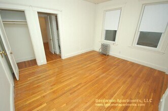 231 Park Dr, Unit 2 in Boston, MA - Building Photo - Building Photo