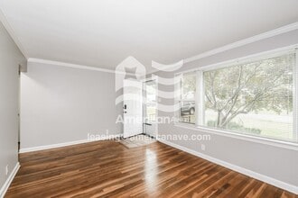 1112 Bakewell Dr in St. Louis, MO - Building Photo - Building Photo