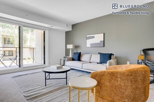 350 Sharon Park Dr in Menlo Park, CA - Building Photo