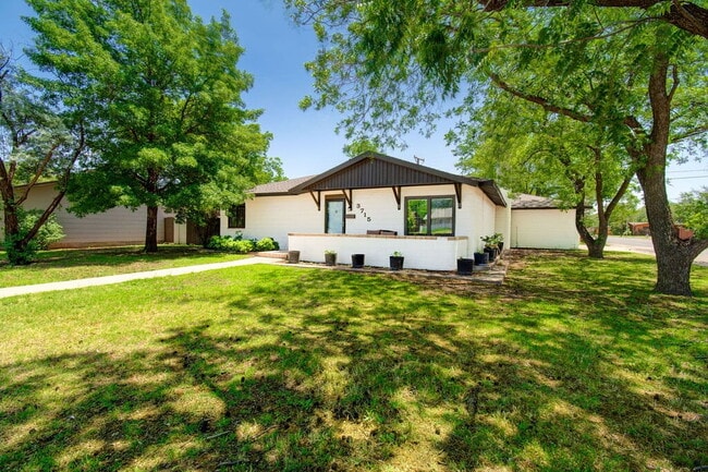 3715 38th St in Lubbock, TX - Foto de edificio - Building Photo