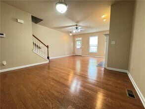 738 Grove Manor Park in Suwanee, GA - Building Photo - Building Photo