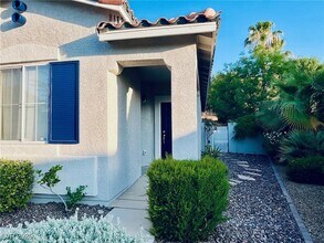2271 Surrey Meadows Ave in Henderson, NV - Building Photo - Building Photo
