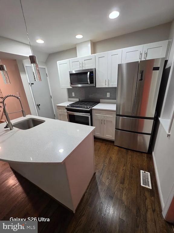 property at 601 44th St NE