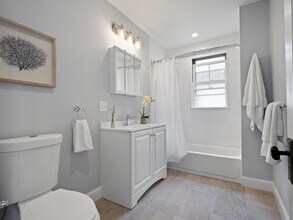 261 Walnut St, Unit 2 in Brookline, MA - Building Photo - Building Photo