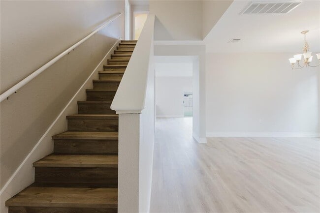 8011 Running Water Dr in Austin, TX - Building Photo - Building Photo