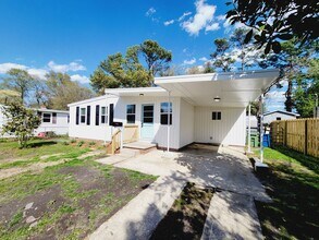 2413 Monroe St in Wilmington, NC - Building Photo - Building Photo