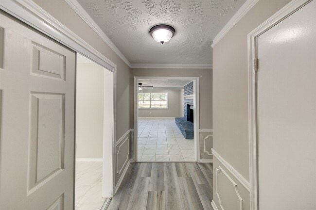 361 Dawn Hill Dr in Friendswood, TX - Building Photo - Building Photo