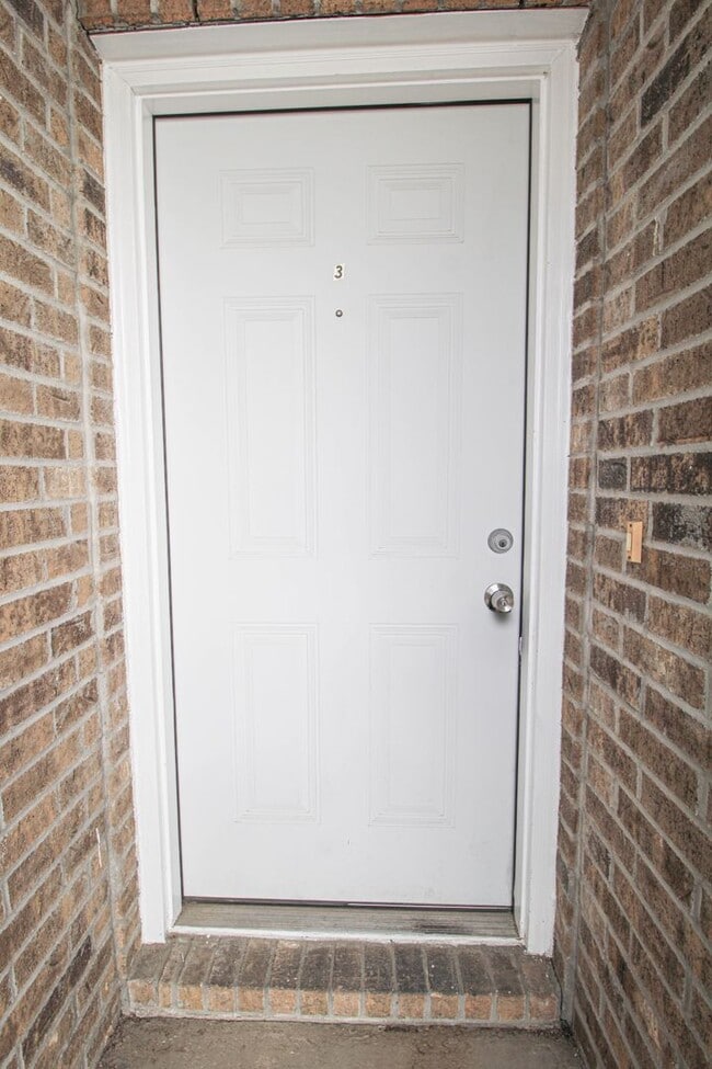 530 Dukeway Dr in Universal City, TX - Building Photo - Building Photo