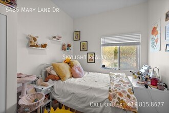 5425 Mary Ln Dr in San Diego, CA - Building Photo - Building Photo