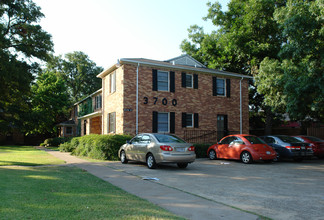 Fairwood Apartments in Dallas, TX - Building Photo - Building Photo