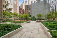 800 Fifth Ave in New York, NY - Foto de edificio - Building Photo