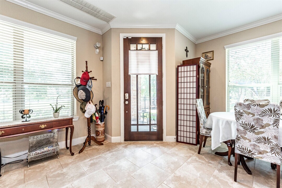 403 Marina View Dr in Webster, TX - Building Photo