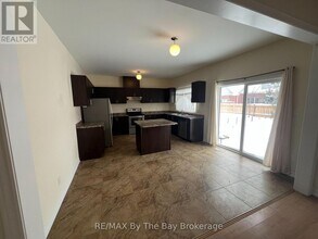 152 Allegra Dr in Wasaga Beach, ON - Building Photo - Building Photo