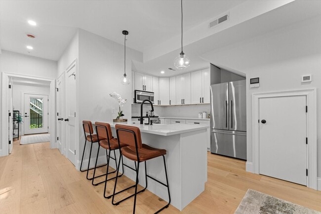 property at 80 Baxter St