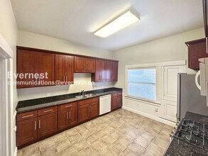 714 60th St in Oakland, CA - Foto de edificio - Building Photo