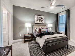 The Storey in Dallas, TX - Foto de edificio - Building Photo