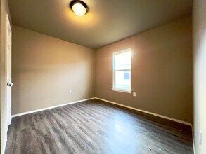 211 36th St in Lubbock, TX - Building Photo - Building Photo